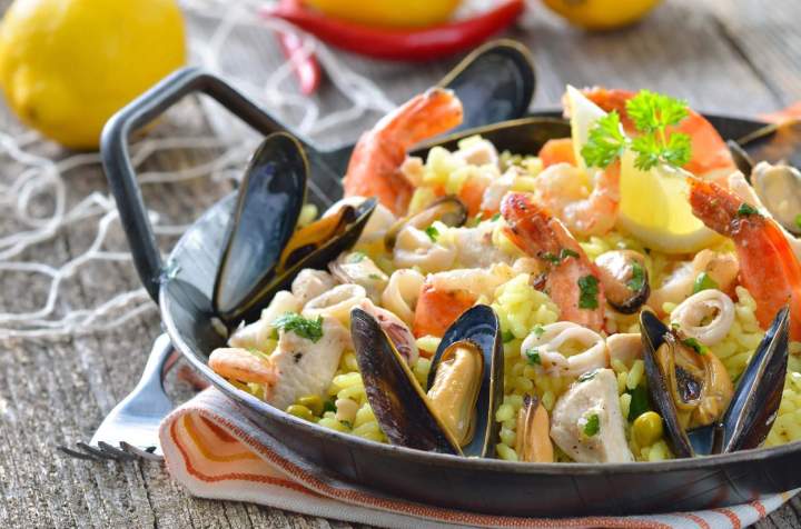 Paëlla aux saveurs authentiques pour tous vos événements